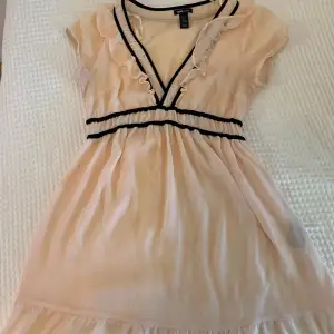 Mammma/ graviditets klänning från H&M stl S. I använd skick. 