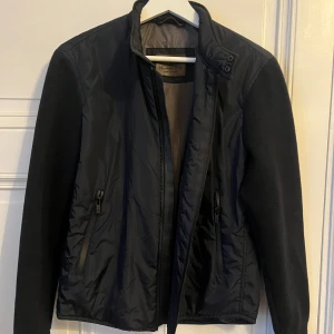 Massimo dutti cardigan  - Storlek M, mörk blå.