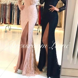 balklänning - Balklänning till salu från dressroom st36, sann i storlek använd en gång bara pris kan diskuteras vid snabb affär hör av dig vid frågor :) 