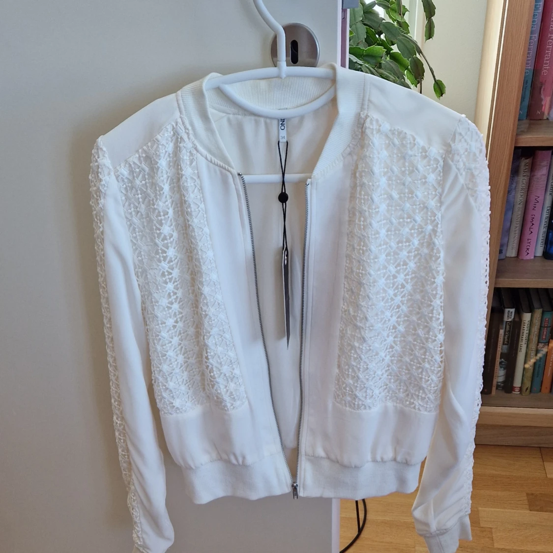 Söt liten jacka.  - 90