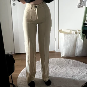 PULL&BEAR BYXOR - Aldrig använda, XS 