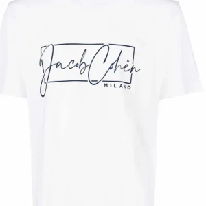 Jacob Cohën T-shirt - Intressekoll p min asfeta t-short från Jacob Cohën. Alla tags är kvar och 10/10 condition, skriv vid intresse