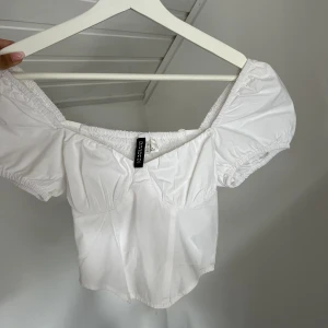 Vit korsett topp - mycket fint skick!!