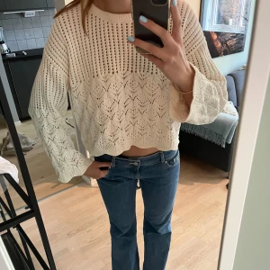 Zara tröja  - Tröja från zara i mycket bra skick. Super mysigt material. Storlek M 