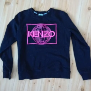 Kenzo tröja  - Knappt använd hoodie 