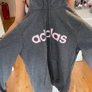 adidas hoodie - ny!