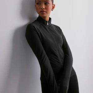 tränings tröja  - utan defekter💕