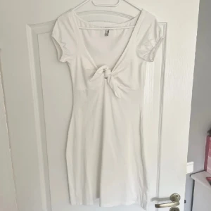 Studentklänning - Endast använd en gång, därav nyskick💕