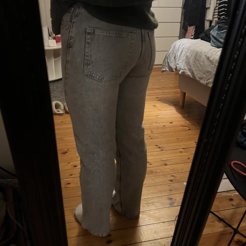 Aldrig använda då det är för små för mig, liten och tajta i storleken💗. Jeans & Byxor.