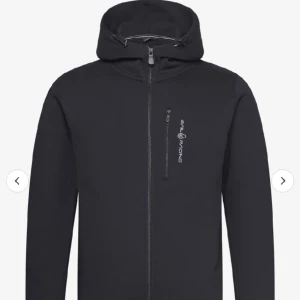 Sail racing hoodie - Inga defekter. Nypris 999kr. Kan sänkas till 260kr i snap affär