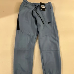 Nike tech byxor - Helt ny. Storlek medium