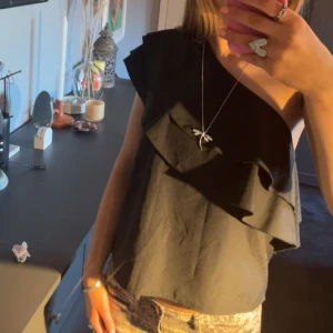 one shoulder topp - passar till fest💕 