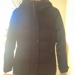 Rockandblue jacka - Använd en vinter köpt för 3599kr säljer för 2699kr pris kan diskuteras, inga defekter
