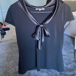 Topp  - Supersnygg unik topp i superfint skick☺️sitter mer som en S än en M