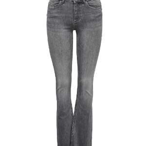 Låg/medel midjade gråa jeans, snygga och sköna men kommer inte till användning, endast använda en gång, storlek S/30, köpta för 600kr