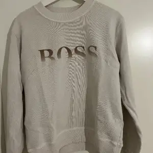 Vit varm tröja från Boss 