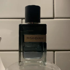 Ysl parfym  - Mycket god ysl ca 40% kvar 60 ml