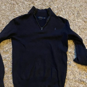 Ralph lauren half zip - Använt men fortfarande i fint skick ny pris ca 1800