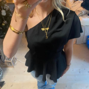 Topp - SUPER snygg tryck gärna köp nu 