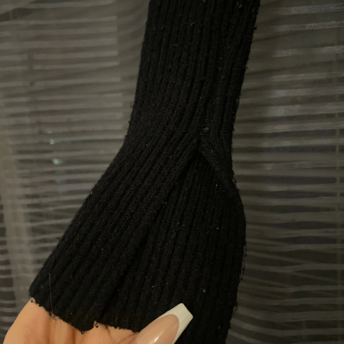 svart off shoulder tröja - 90