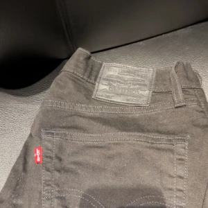 Levis 502 - Svarta Levis 502 aldrig använda, storlek W32 L30. 