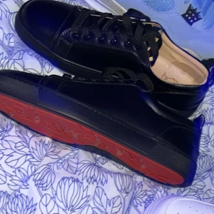 Loubs - Skick dom är nästan helt nya använda kanske 3-4 ggr, priset är inte hugget i sten