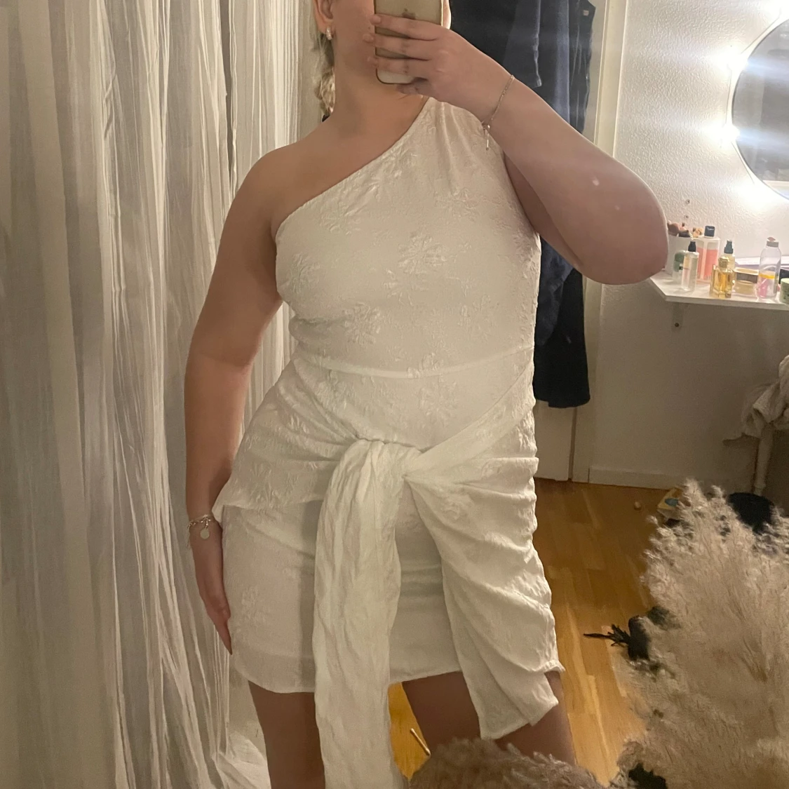 Vit studentklänning 