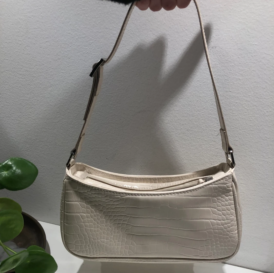 Monki vit handväska  - 91