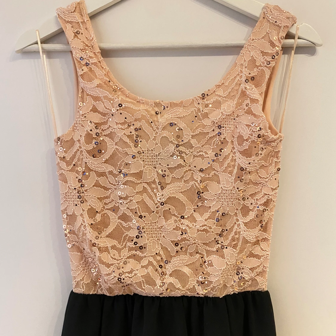 Klänning med paljetter  - 90