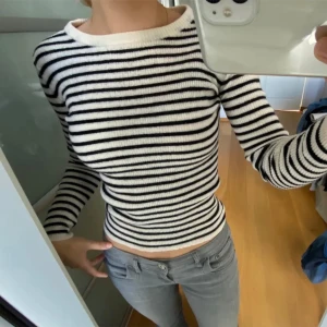 Stickad tröja  - Kommer inte till användning! Skriv om ni har frågor! 💕