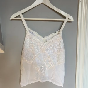 Linne med spets  - Komme inte till användning! Skriv om ni har frågor💕