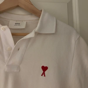 Ami Piké  - Säljer denna Ami pike då jag vuxit ur den. Storlek Small.