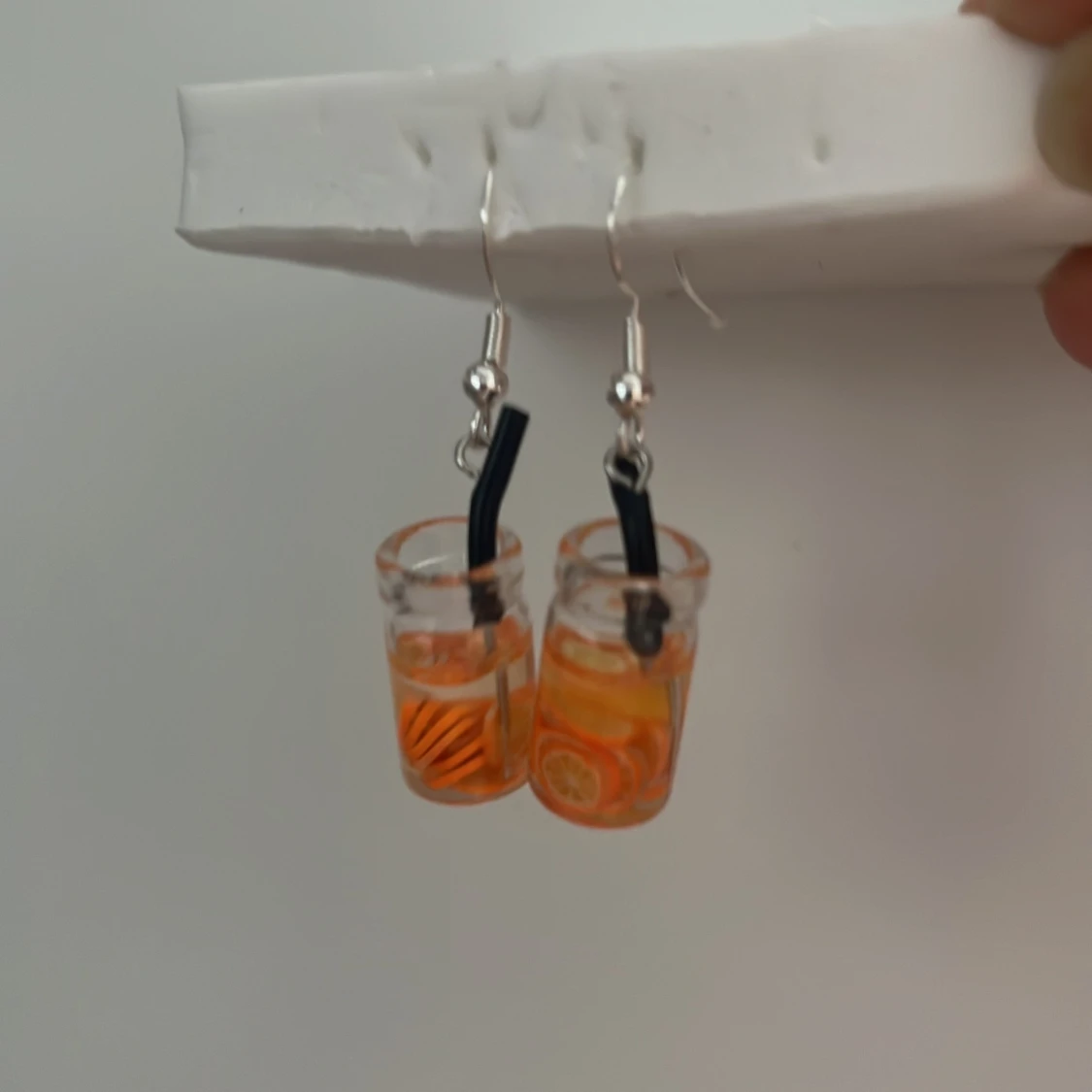 Apelsin dryck örhängen 