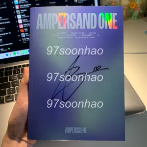 kpop ampers&one album - signerat (!!!) ampers&one album med alla inclusions + pre order benefits från hello82 :o sälj bevis finns på min trading ig @97soonhao
