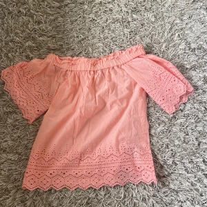 Off shoulder top - Jätte fin blus