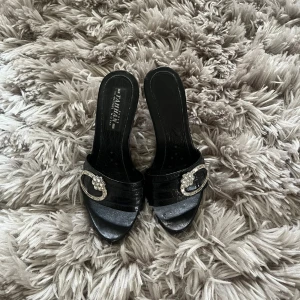 Klackar  - Lite använda men ändå ganska fräscha som nytt.