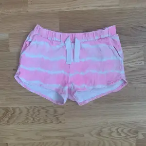 Fina shorts från h&m. Frakt från 13 kr.💞