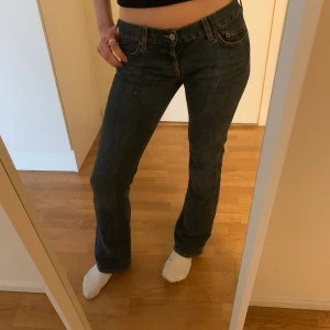 Lågmidjade jeans - Vintage lågmidjade ”lucky you” jeans, superfint skick - inget att anmärka på! 