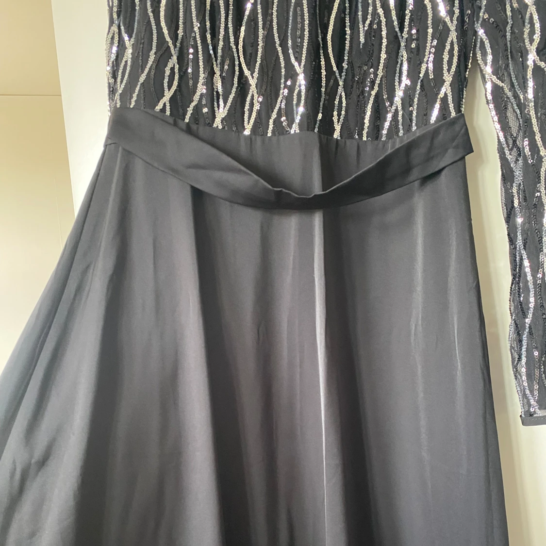 Svart bal klänning  - 92