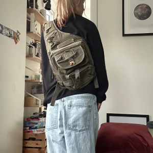 Crossbody bag backpack - many pockets, fits a lot