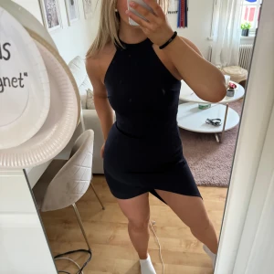 Klänning  - Klänning från Nelly i storlek s, sparsamt använd❤️