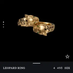 Säljer min sjukt snygga och näst intill oanvända guld leopard ring från Maria Nilsdotter. Den är använd vid cirka 3 tillfällen så den ser helt ny ut. Nypris är 4500kr. Kvittot, kortet och alla boxar ingår💖