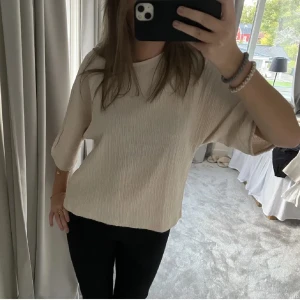 Topp - Säljer denna superfina topp i bra skick!!