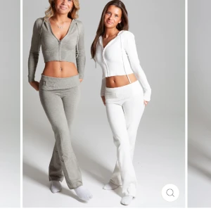 Catania club set - Intressekontroll på mitt fina sett från Catania club. Aldrig använd, endast testat, aldrig tvättat. Dvs helt felfritt❤️❤️nypris 1499kr. Skriv för intresse och egna bilder❤️