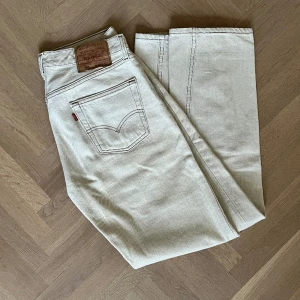 Levis Jeans - W 30 L 30 Levis jeans i toppenskick! Rak i benen, inga fläckar eller slitningar.