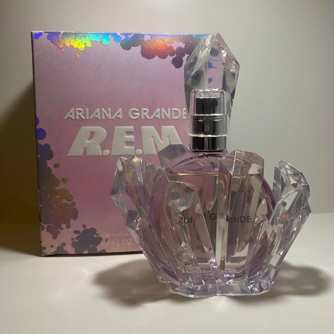 Ariana Grande R.E.M parfym