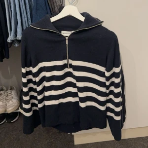 Kappahl tröja - En randig enkel tröja ifrån Kappahl 