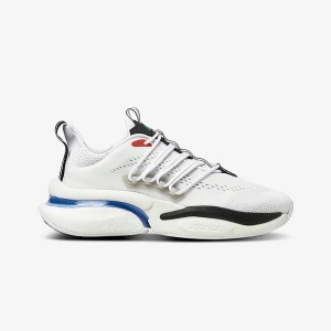 Adidas Alphaboost V1 - HELT NYA - Säljer ett par helt nya Adidas Alphaboost V1 i storlek 44 2/3. Passar dom som bär storlek 44 och 45 i skor!  Helt nya med kartong och ettiketer. 