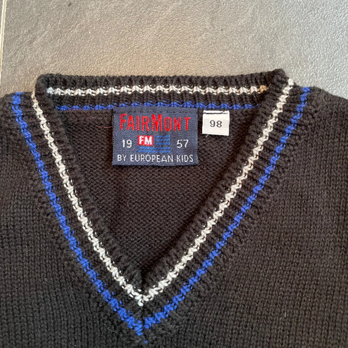 Barn Stickat väst 98 - 90