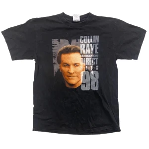 Vintage T-shirt  - En vintage t-shirt i storlek L. T-shirten är i fint skick med inga skador eller fläckar. Vid fler frågor eller mått tveka inte att kontakta oss!